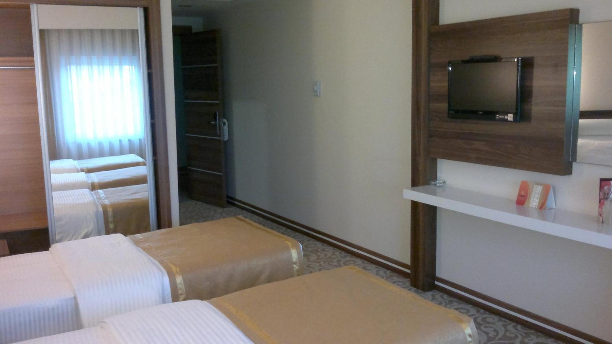 Ozpark Hotel Aksehir Exterior photo