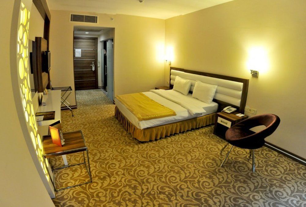 Ozpark Hotel Aksehir Exterior photo