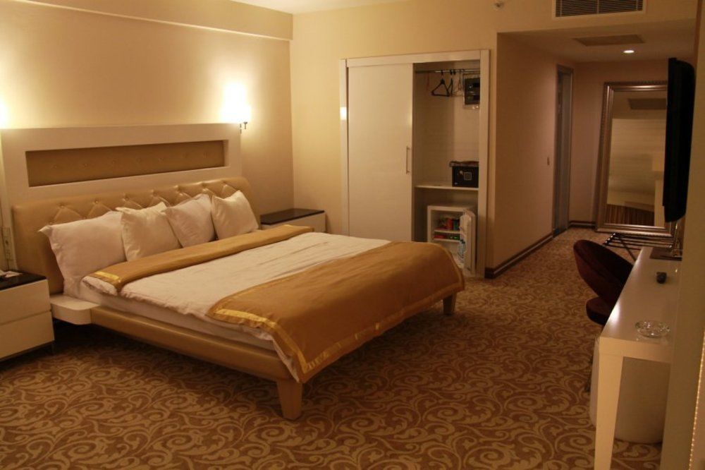 Ozpark Hotel Aksehir Exterior photo