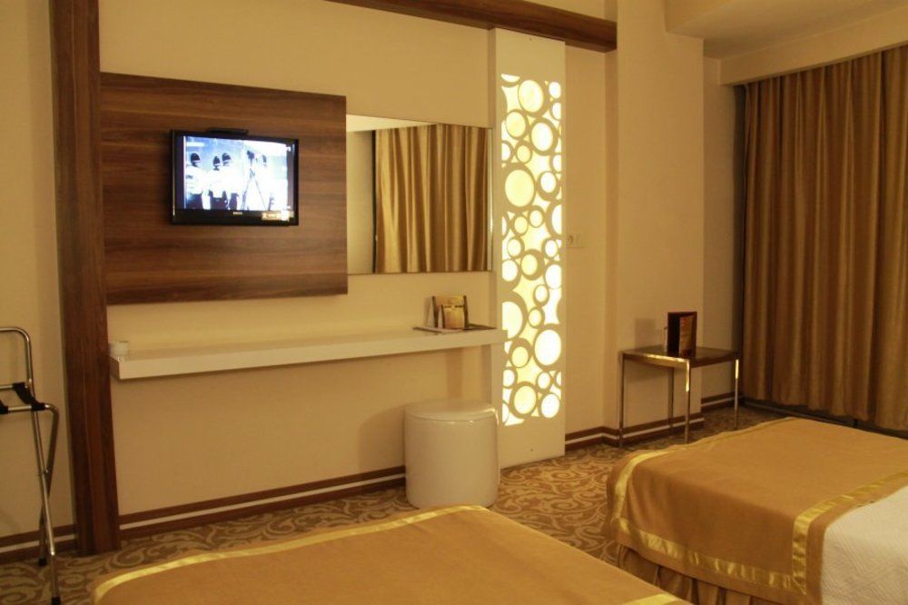 Ozpark Hotel Aksehir Exterior photo